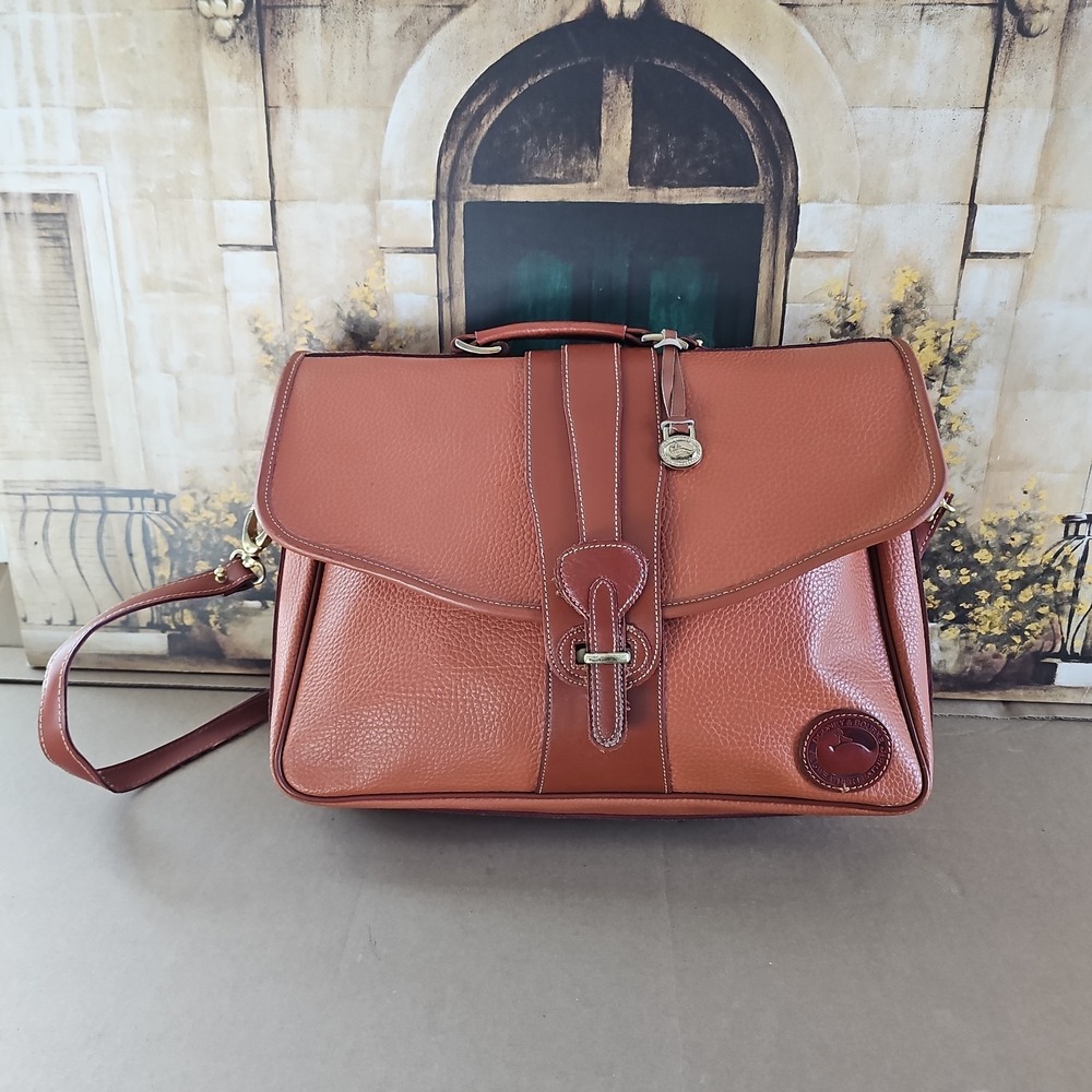 Vintage Dooney & Bourke Awl leather extra large messenger bag Excellent! - Picture 2 of 16
